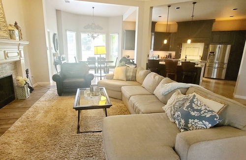 McKinney House | Luxury Resort Style Mckinney Home & FUN! Perfect location to Dallas, Frisco, etc