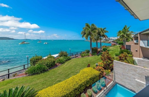 Airlie Beach Villa | Luxury Resort Waterfront Living With Private Pool at Mirage Whitsundays.
