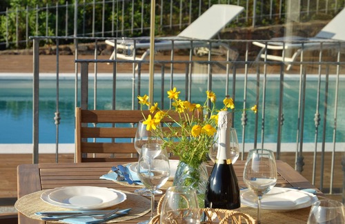 Tanaunella Villa | Luxury retreat 300 metres from the sea, with heated pool, fireplace and sauna.