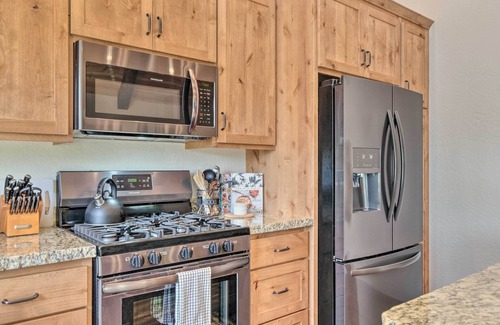 Mi-Wuk Village Cabin | Luxury Retreat: Custom Mi-Wuk Village Cabin!