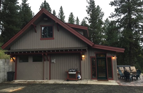 New Meadows House | Luxury Retreat on 13 Secluded Acres With Spa Just Outside McCall