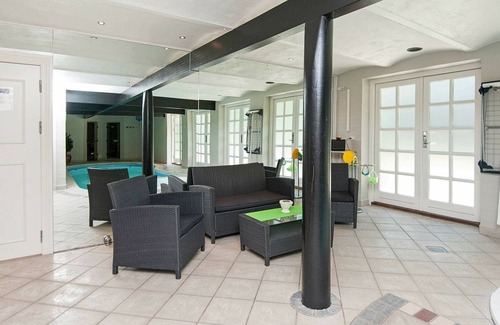 Esbjerg Municipality House | Luxury Retreat with Pool - By Traum Ferienwohnungen