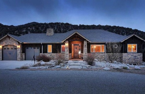 Buena Vista House | Luxury Riverfront Home on 2 Acres, with Hot Tub, only minutes from downtown BV