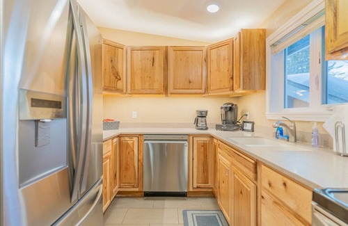 College House | Luxury Riverside Chena River House North Suite with Hot Tub