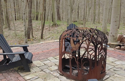 Lexington Cabin | Luxury Romantic Couples Retreat w/Hot Tub, Cabin in Woods, Fall Oasis w/Firepit