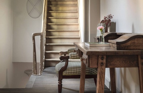 Historical Center Bruges Condo | Luxury room with en suite bathroom