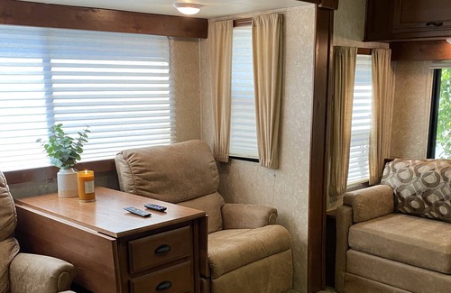 Cave Creek House | Luxury RV in Beautiful Cave Creek!