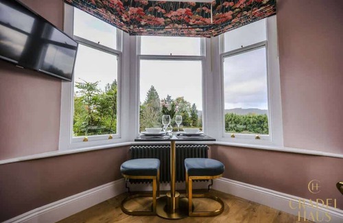 Bowness-on-Windermere Condo | Luxury Studio for Couples | Pet-Friendly & Parking