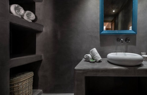 Kamari Villa | Luxury Santorini Sea View Villa 1