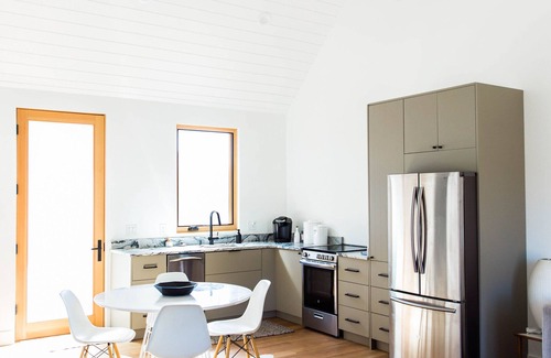 Draper House | Luxury Scandinavian Modern Farmhouse - Near Slopes & Sandy Convention Center!