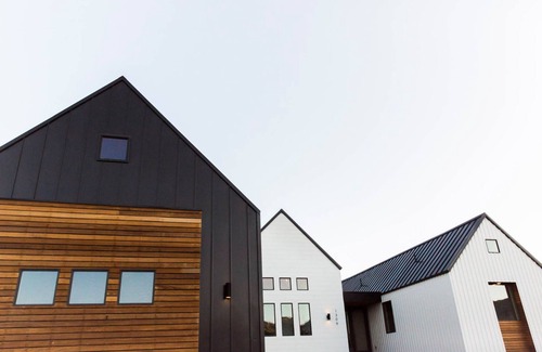 Draper House | Luxury Scandinavian Modern Farmhouse - Near Slopes & Sandy Convention Center!
