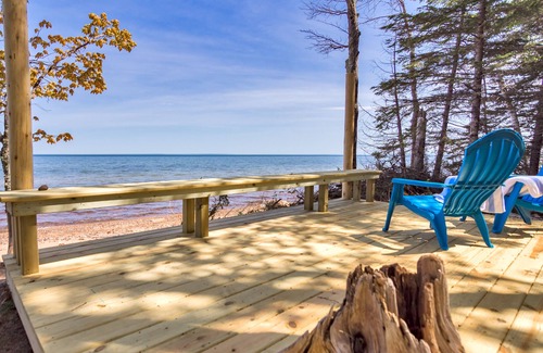 Ontonagon House | Luxury Scandinavian-Style Lake House Very Near Porcupine Mountains. VIDEO