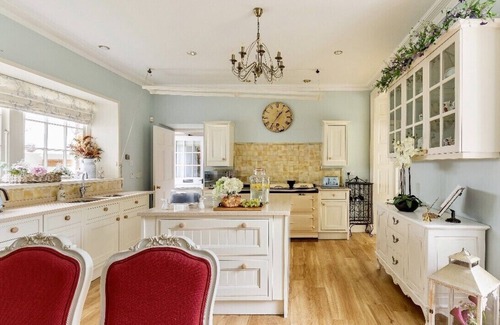 Kirkmichael House | Luxury Scottish Manor house + 9-Seater Jacuzzi + 21-Seater BBQ Cabin