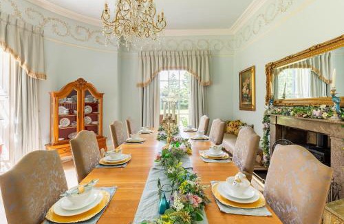 Kirkmichael Villa | Luxury Scottish Manor house + jacuzzi + bbq cabin + helipad