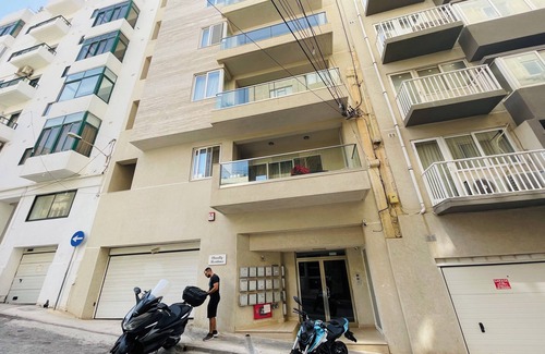 Sliema Condo | Luxury Seaside Duplex Penthouse in Sliema