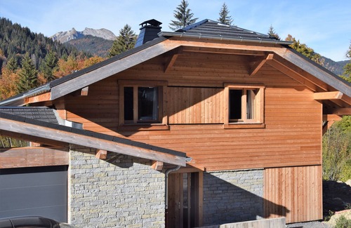 Montriond Ski Chalet | Luxury Self Catered Chalet with hot tub, Morzine-Avoriaz, Portes Du Soleil