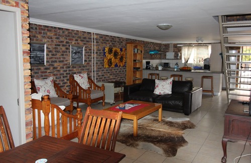Cederberg Apartment | Luxury self-catering apartment near Clanwilliam Dam and the Cederberg