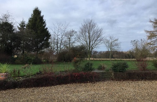 Surlingham Cottage | Luxury self contained holiday let, peaceful location by the Norfolk Broads.