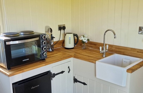 King's Bromley House | Luxury shepherds hut