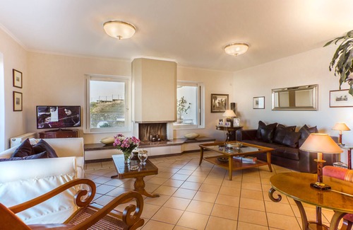 Lavreotiki Villa | Luxury Sounio Villas