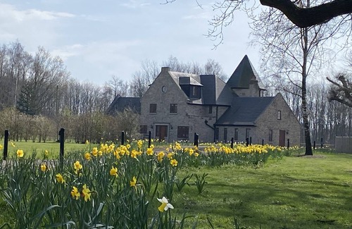 Bilting House | Luxury, Spacious French styled Chateau nestled in Challock, near Ashford, Kent
