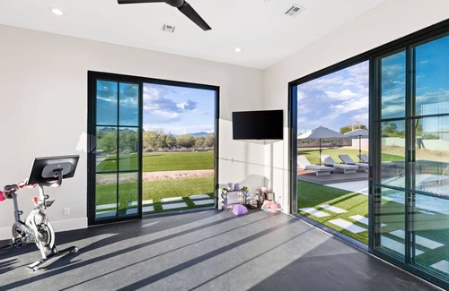 Pinnacle Peak House | LUXURY SPRING TRAINING RENTAL IN NORTH SCOTTSDALE. Entertaining Dream!