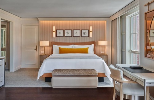 Aspen Resort | Luxury St. Regis Resort Junior Suite in heart of downtown Aspen w/all amenities