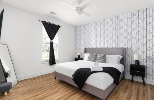 Pflugerville Apartment | Luxury Stay 1B 1B w Gym, Pool, Shops Nearby