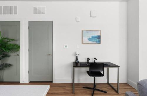 Pflugerville Apartment | Luxury Stay 1B 1B w Gym, Pool, Shops Nearby