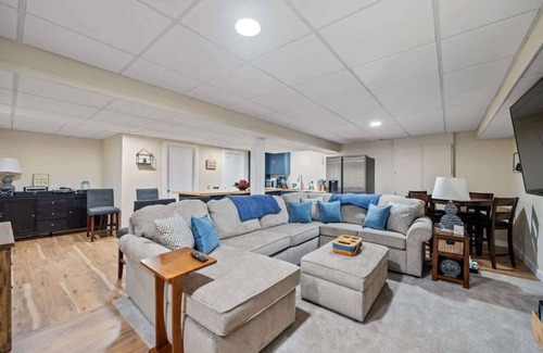 Barrington House | Luxury Stay – Chef’s Kitchen & Entertainment Space