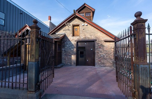 Houghton Apartment | Luxury Stay DT Houghton, 2 Bed, 1 Bath Suite B