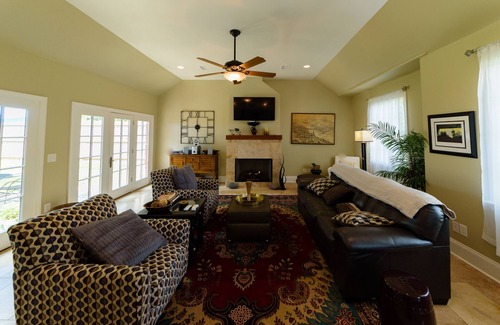 Hillsboro West End House | Luxury Stay walk to Vanderbilt, Music Row, West End, Belmont, Hillsboro Village