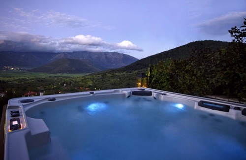Levidi Villa | LUXURY STONE VILLA IN THE CENTRE OF PELOPONNESE -WHOLE PROPERTY-FAMILY FRIENDLY