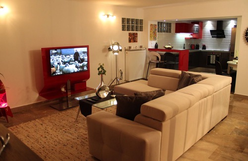 Panorama Apartment | Luxury studio fully equipped with a private garden quietly situated