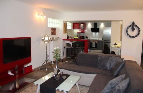 Panorama Apartment | Luxury studio fully equipped with a private garden quietly situated