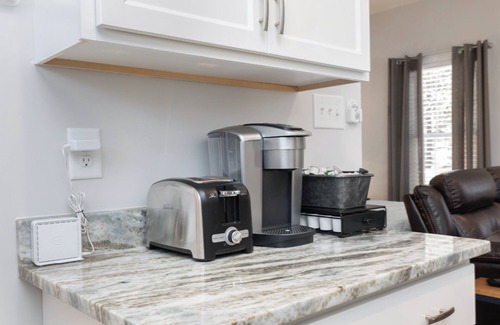 Deltaville House | Luxury Studio Guesthouse Deltaville