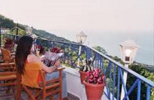 Karitsa Apartment | Luxury Suite 6 Guests Sea View, Amazing Sunrise,3klm From The Sea & Thermalism