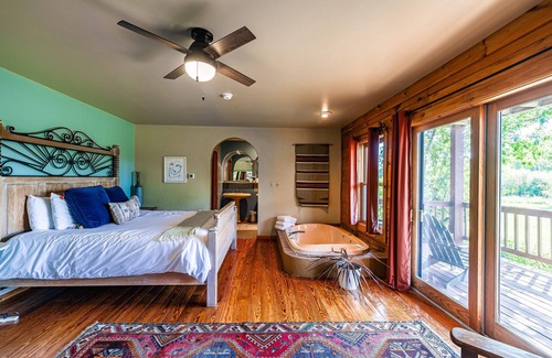 Point Au Roche Cabin | Luxury Suite in Famous Lodge - Jacuzzi + Lake Champlain