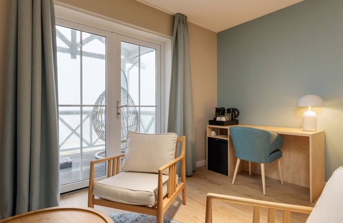 Municipality of Hellevoetsluis Apartment | Luxury Suite With air Conditioning, Near the Beach
