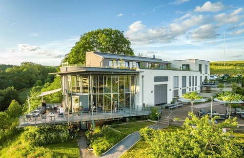 Geichlingen Apartment | Luxury suite with whirlpool and sauna - Boutiquehotel Genusswerk Eifel
