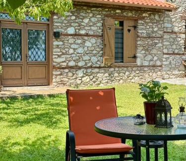 Skotina Apartment | Luxury Suites in Villa Anasia, Amaryllis