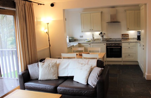 Glyn-Dyfrdwy Cottage | Luxury Swallow Cottage with a Mountain View at Dee Valley Cottages