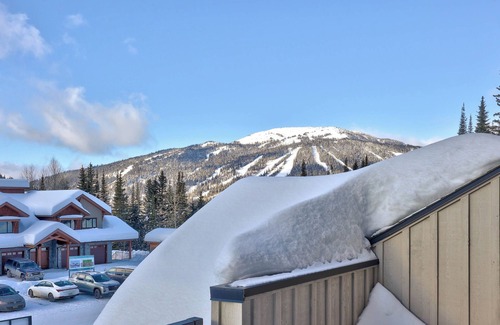 Sun Peaks House | Luxury three bedroom townhome #7 at Switchback Creek in Sun Peaks