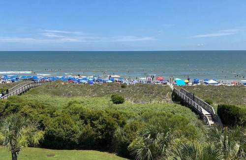 Isle of Palms Condo | Luxury Top Floor 3 Bedroom/3 Bathroom Condo with Spectacular Oceanfront Views!
