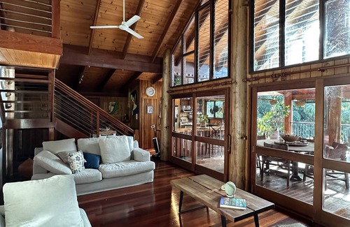 Cooktown Villa | Luxury Treehouse on the Beach. Rainforest Paradise. Remote