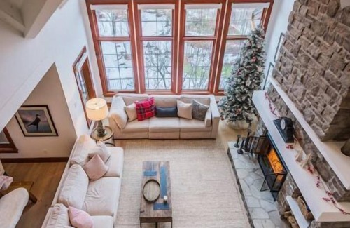 Mont-Tremblant Ski Chalet | Luxury Tremblant Chalet - Ski-in/Ski-out Panache