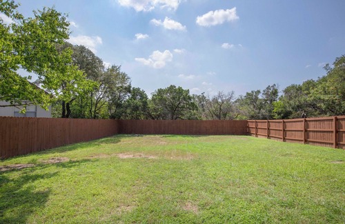 Tanglewood Estates House | Luxury upgraded, high ceiling home near Domain, high tech corrida, businesses.