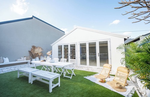 Mascot House | Luxury Urban Oasis - luxury and convenience close to airport and city