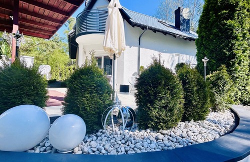 Czluchow House | Luxury vacation need not be expensive !