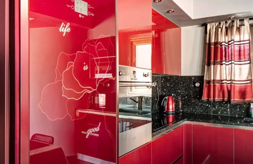 Kropia Apartment | Luxury view apartment 10min from Athens airport